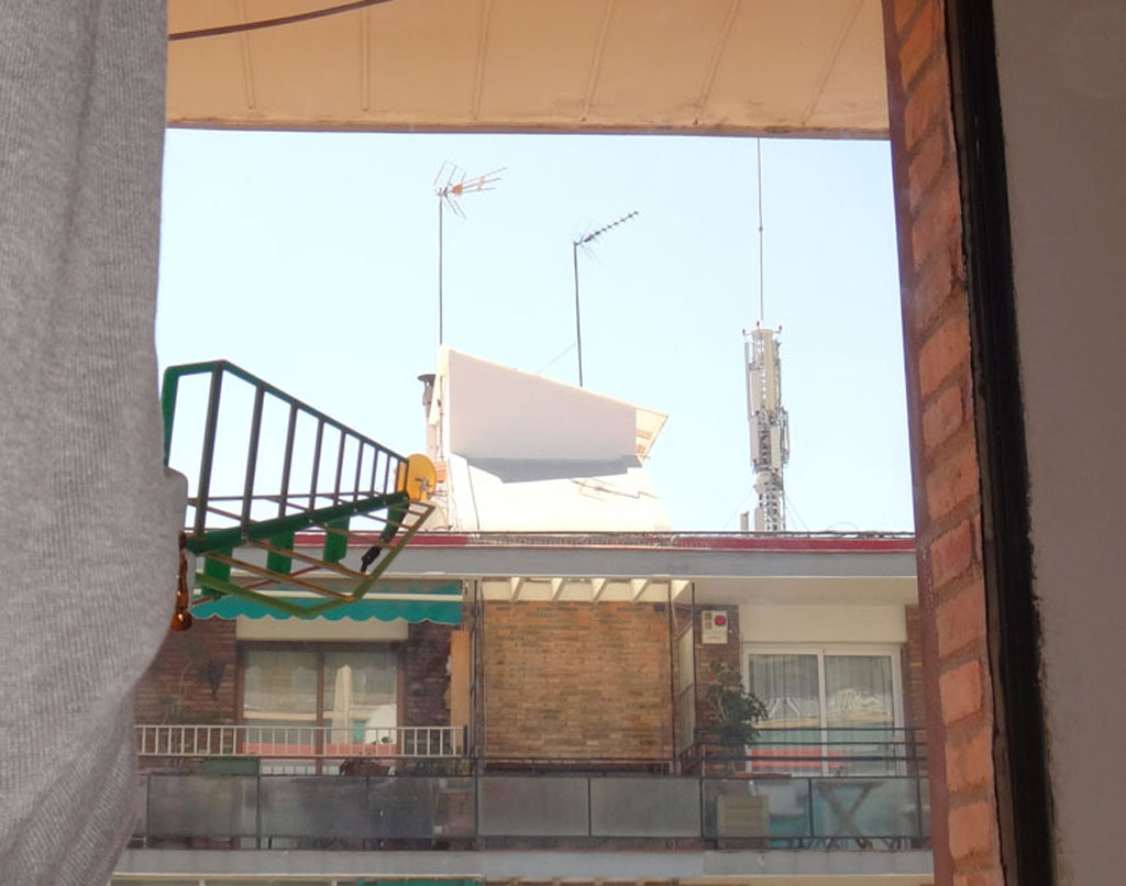 medición de antenas de telefonía móvil para opción de compra de un piso en les Corts (Barcelona)